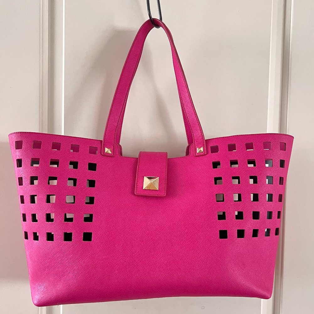 Juicy Couture Hot Pink Perforated Leather Shoulder Tote bag - Pre-owned